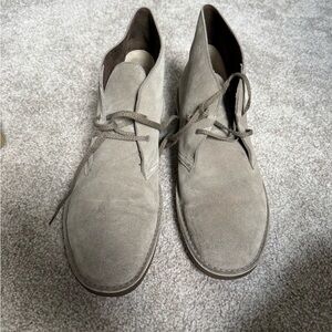 Clarks Men's Chukka Boots in Taupe Suede